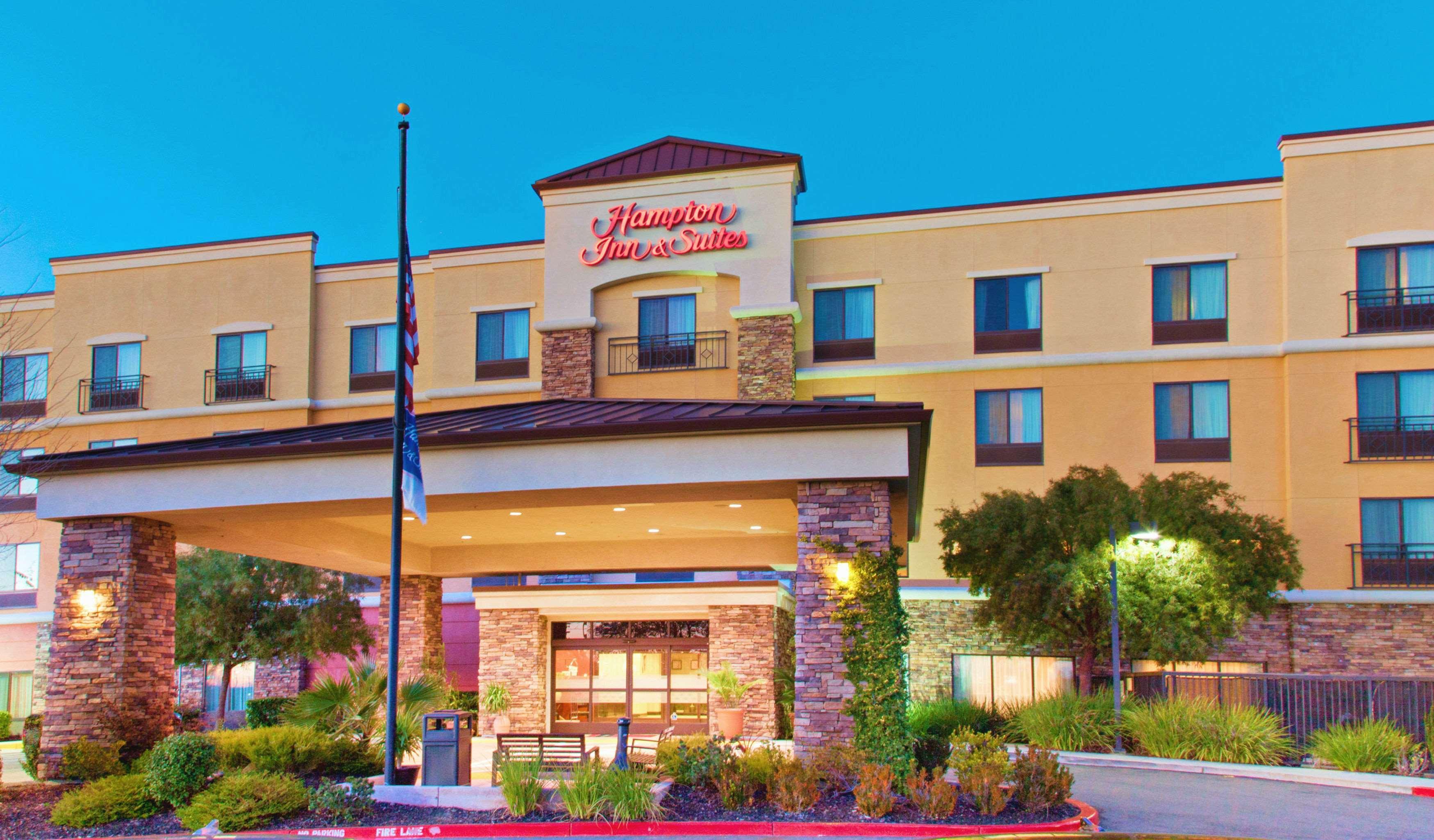 Hampton Inn & Suites Roseville Exterior foto